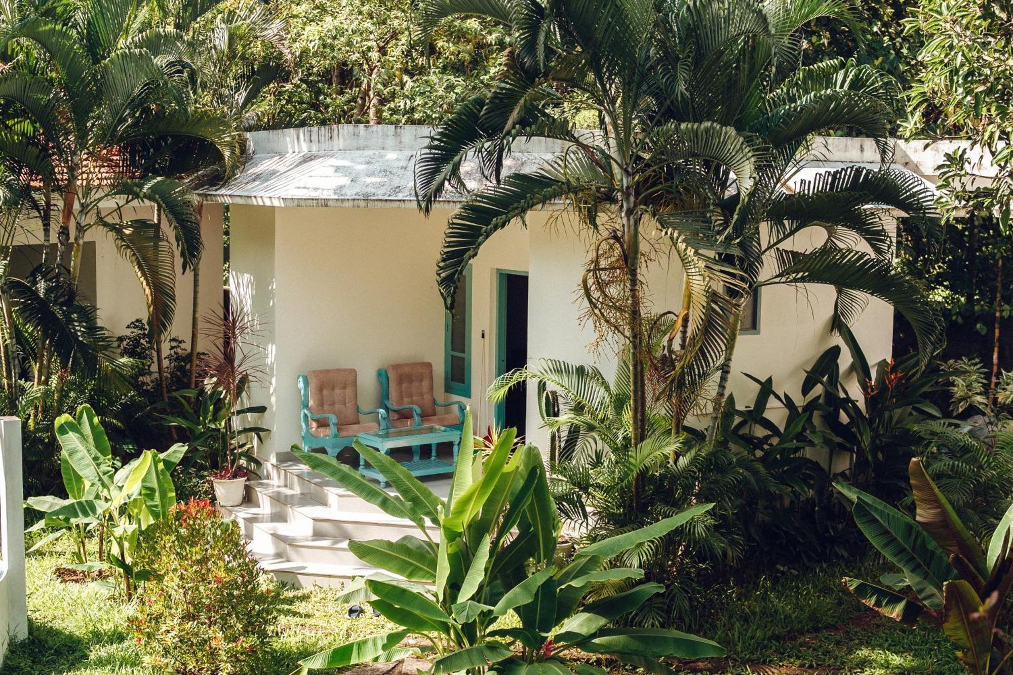 Paddlecult Surf Retreat Bed & Breakfast Varkala Exterior photo