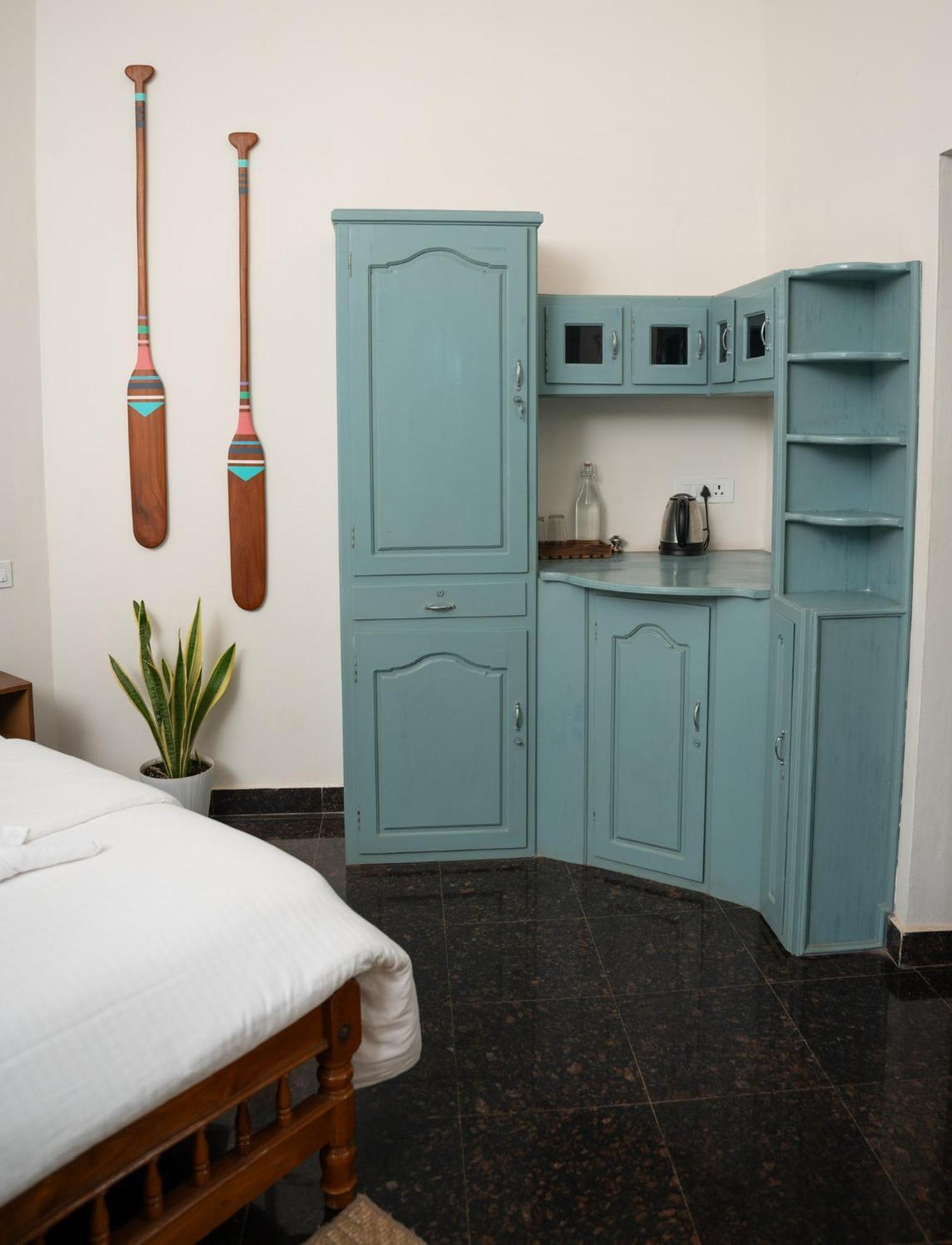 Paddlecult Surf Retreat Bed & Breakfast Varkala Exterior photo
